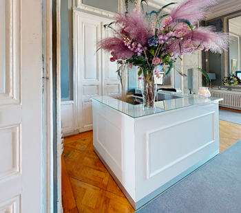 Storslået skranke i højglans på slot