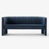 Loafer SC26 3 pers. sofa i blå, fagligt udformet for at sikre en solid konstruktion og detaljerede syninger