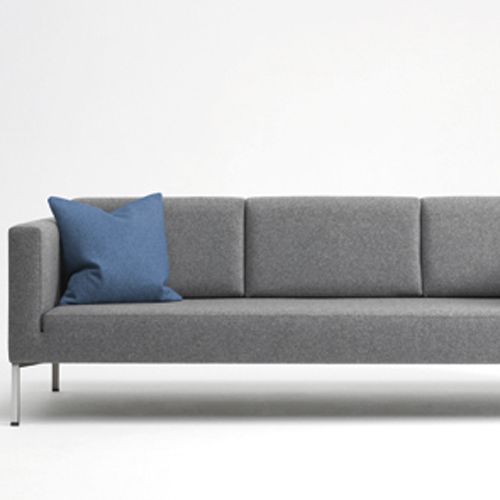 Globe Two sofa, grå sofa med fastpolstret sæde