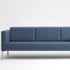 Globe Two sofa i blå, enkelt designet sofa, ideel til lounge eller venteområder