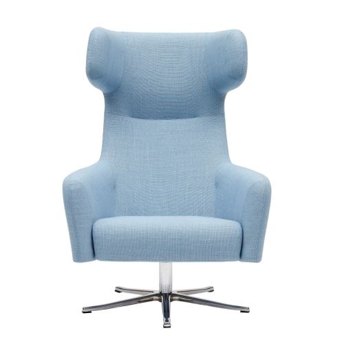 Havana loungestol med høj ryg i lys blå, designet af Busk + Hertzog