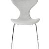 Liljen™, den elegante stol i hvid designet af Arne Jacobsen