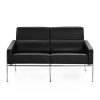 Serie 3300™ 2 pers. sofa i sort til indretning på chefkontoret