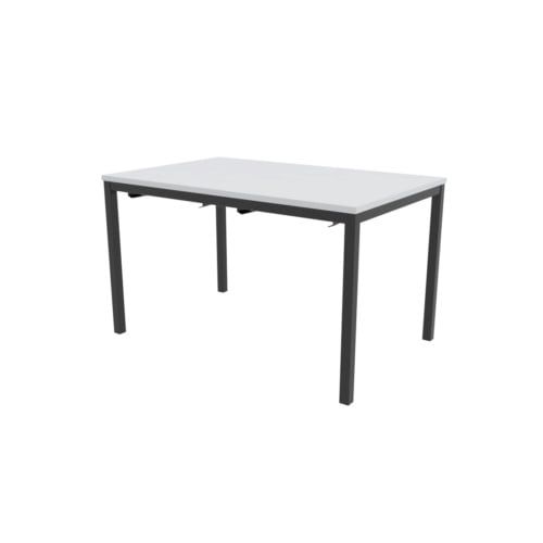 Bord med kant er et robust designet bord